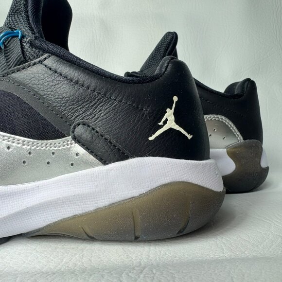 H79- SIZE 7 WOMENS NIKE JORDAN 11 CMFT BLACK / SILVER /WHITE DV2629-001 - Picture 9 of 11